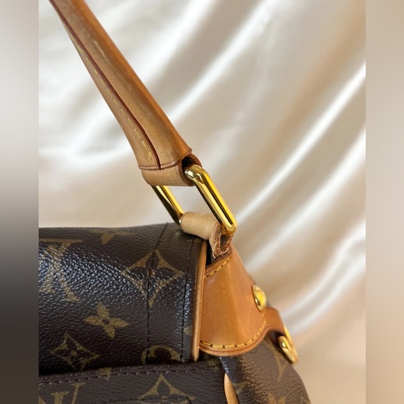 Louis Vuitton Beverly MM Shoulder Bag - Picture 10 of 15